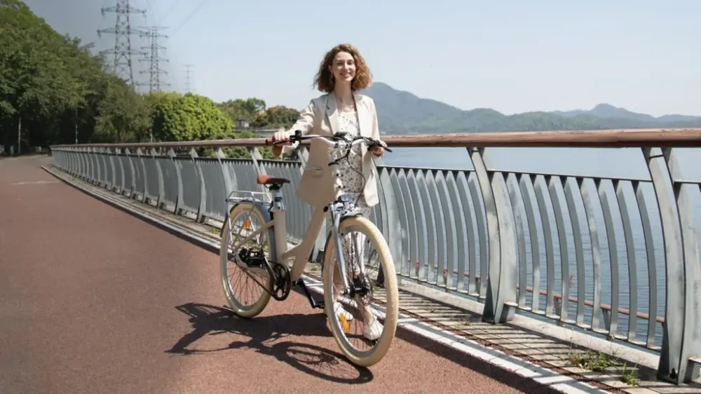 ADO Air 28 Pro Vélo électrique urbain polyvalent image 5