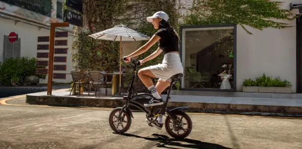 Vélo électrique pliant DYU D3F adapté aux utilisateurs de 150 à 185 cm