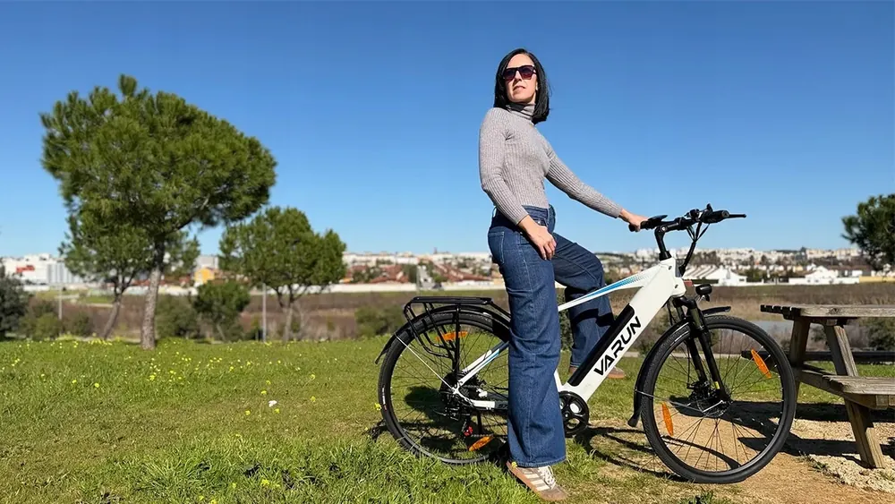 Roue de 28 pouces du Varun S700-1, vélo électrique blanc